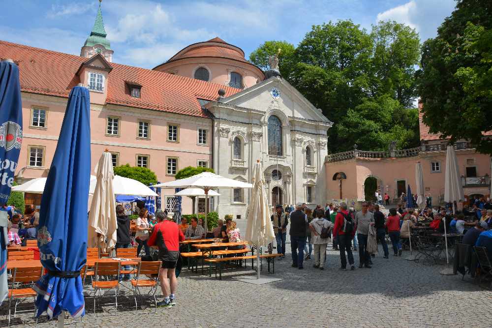 Kloster Weltenburg Kirche von außen recht unscheinbar